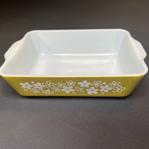 Pyrex Other - Pyrex vintage spring blossom crazy daisy chartreuse 503 baker